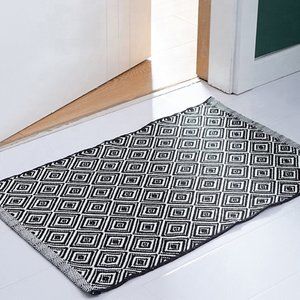 24"x35" Black Classic Diamond Geometric Small Area Rug Cotton Blend Carpet